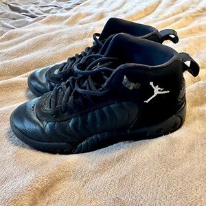 Jordan youth shoes size 3.5 Y